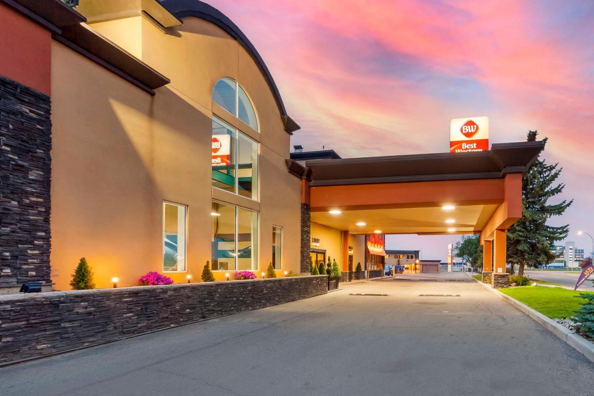 Best Western Plus City Centre Inn Edmonton Bagian luar foto