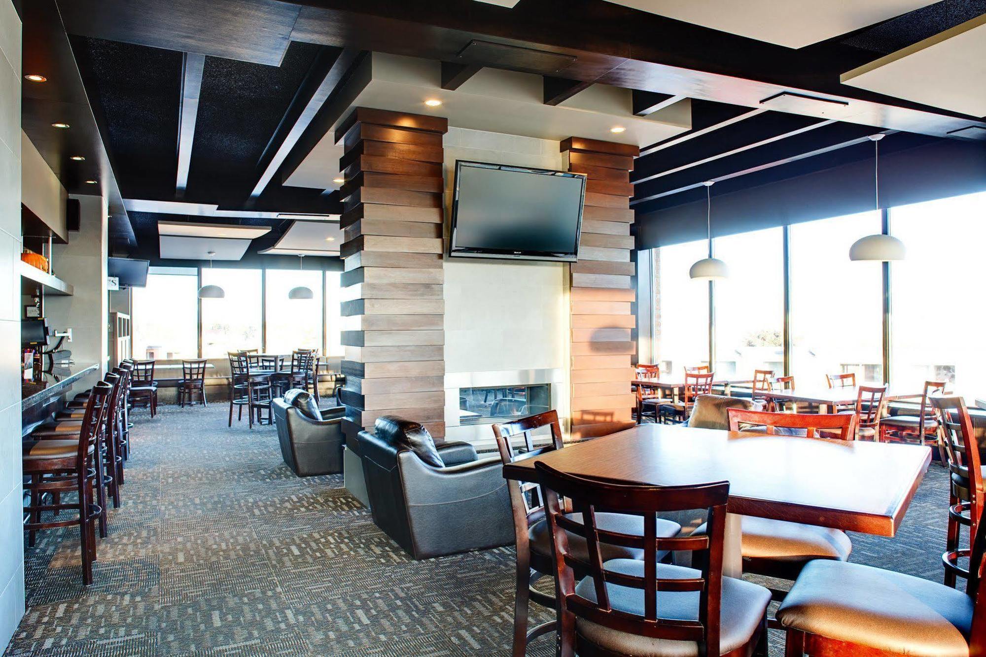 Best Western Plus City Centre Inn Edmonton Restoran foto